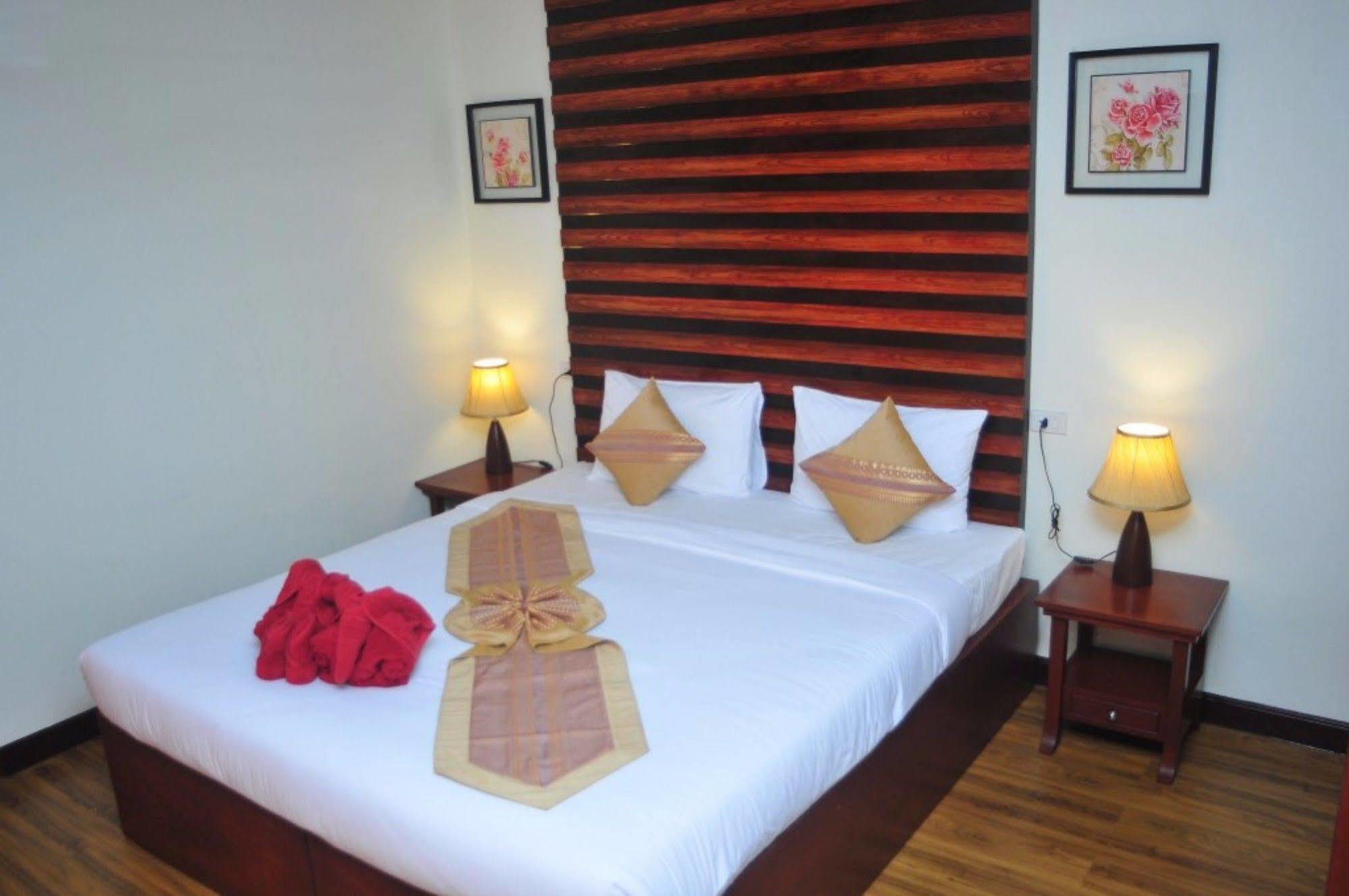 The Hip Resort @ Khao Lak Bang Sak Dış mekan fotoğraf