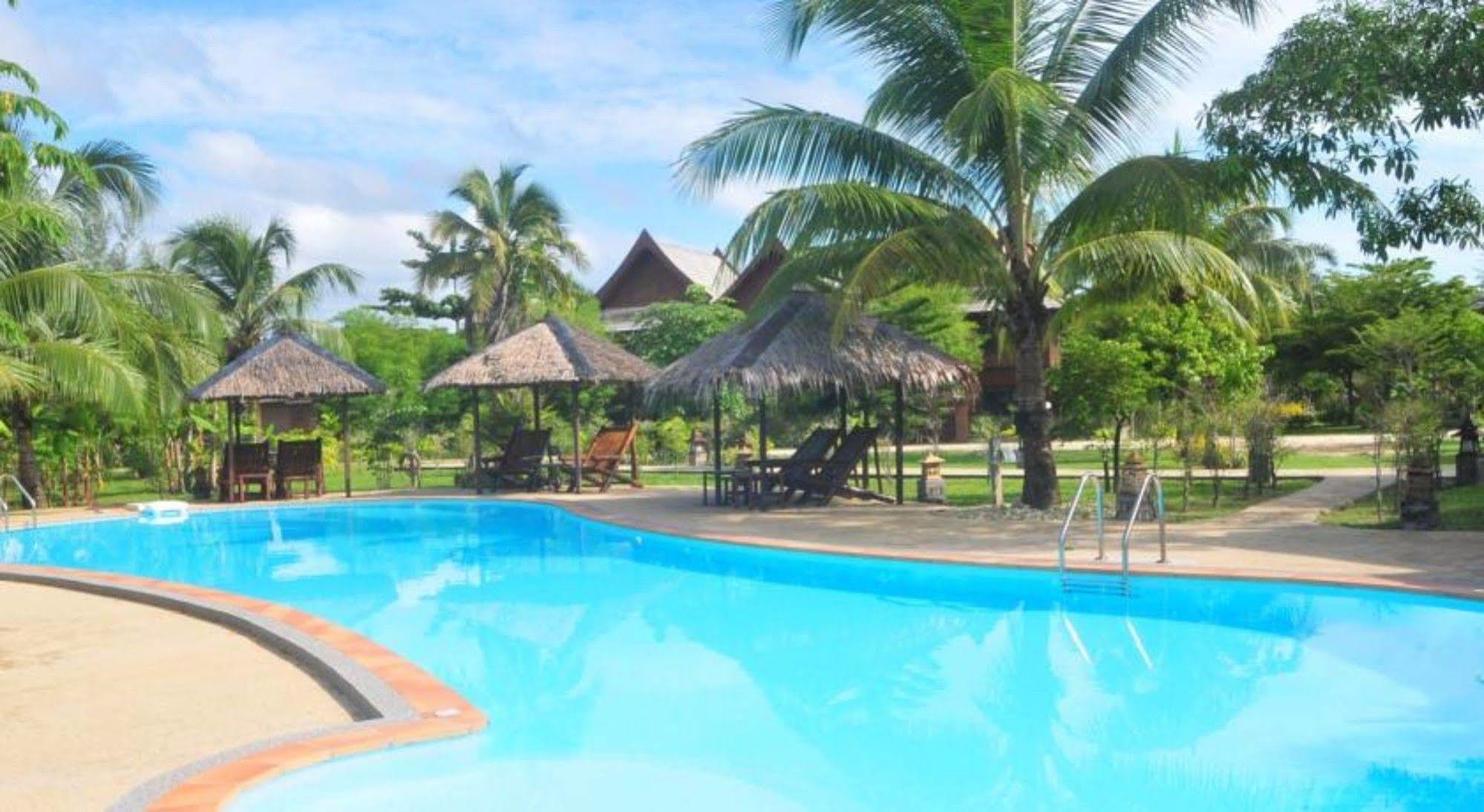 The Hip Resort @ Khao Lak Bang Sak Dış mekan fotoğraf
